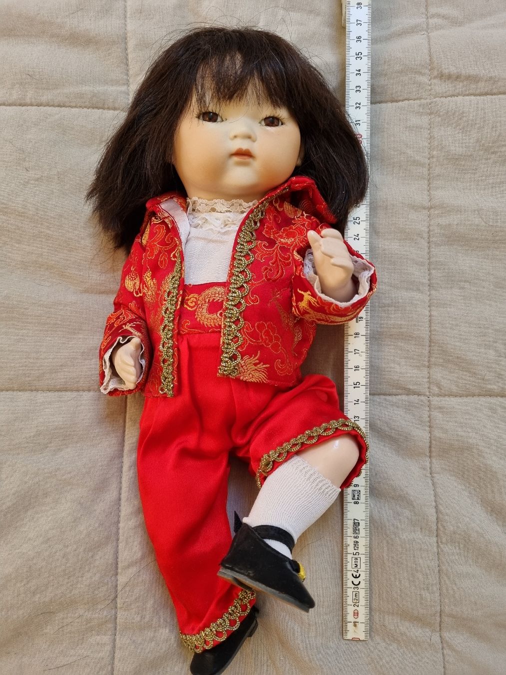Bambole: Porzelanpuppe Japanerin – Usato da Bätterkinden venduto da Kubrsiri