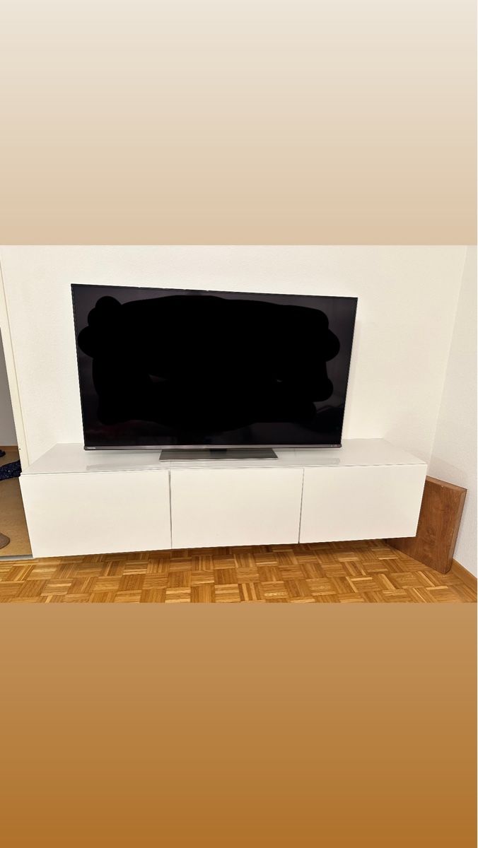 Ikea TV Möbel: Besta TV-Bank mit Glas Deckplatte  – Gebraucht aus Brüttisellen von naz_5wdh 5