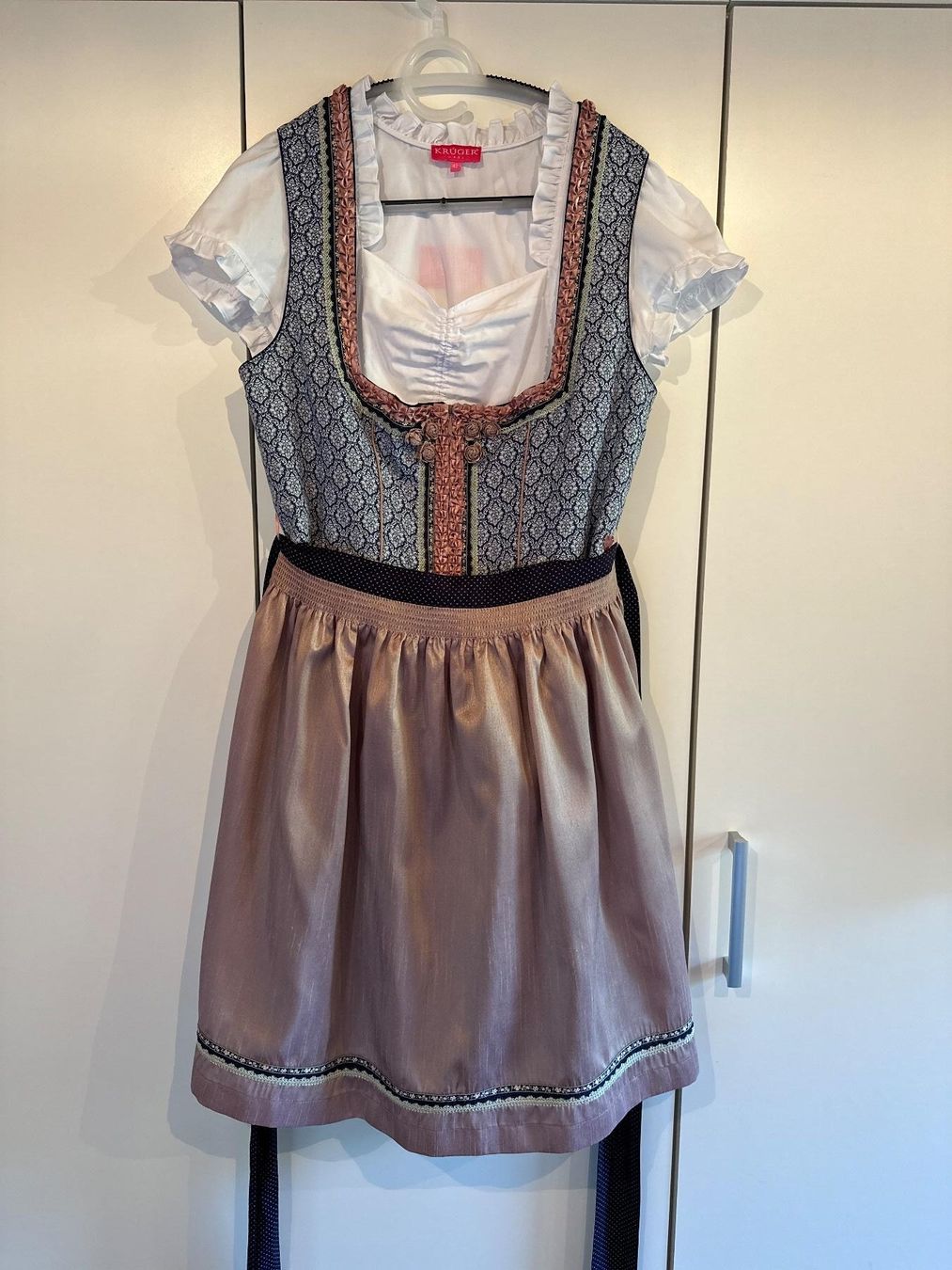 Costumi: Dirndl Krüger 3-teilig in Grösse 42 – Nuovo (secondo la descrizione) da Zürich venduto da elsoca