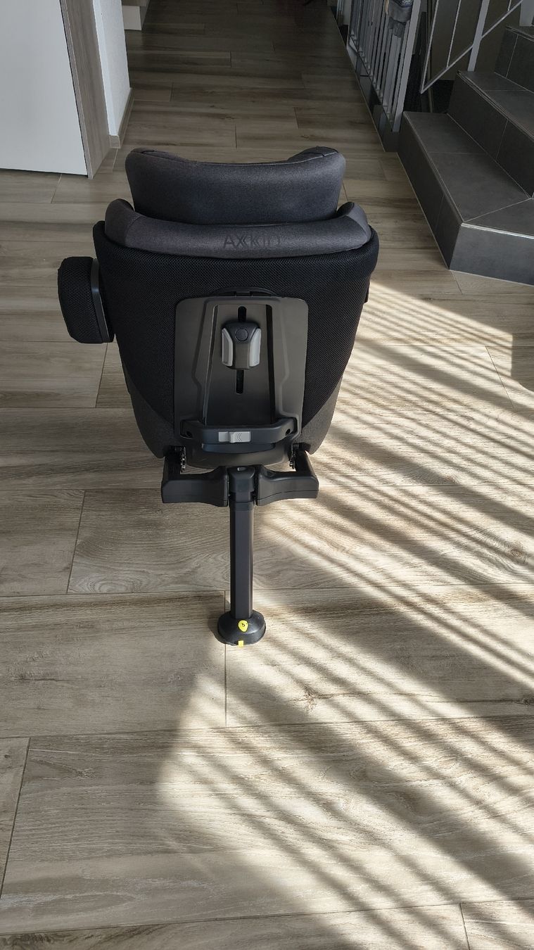 Seggiolini per auto: Axkid Reboarder one – Usato da Ruswil venduto da Falko82 3