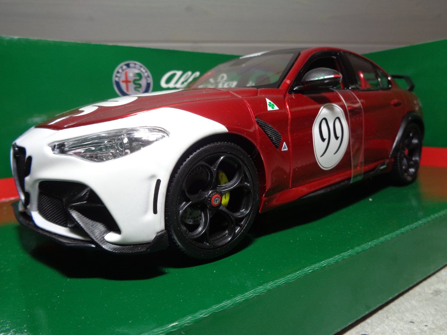Alfa Romeo Modellautos: Bburago 1:18 Alfa Romeo Giulia GTAm – Neu und originalverpackt aus Reconvilier von rallycar 2