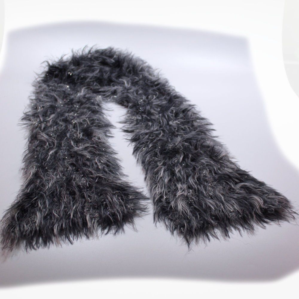 Foulard & Sciarpe: Fransenschal handgestrickt, grau mit Glitter – Nuovo (secondo la descrizione) da Weggis venduto da daisyflower 2