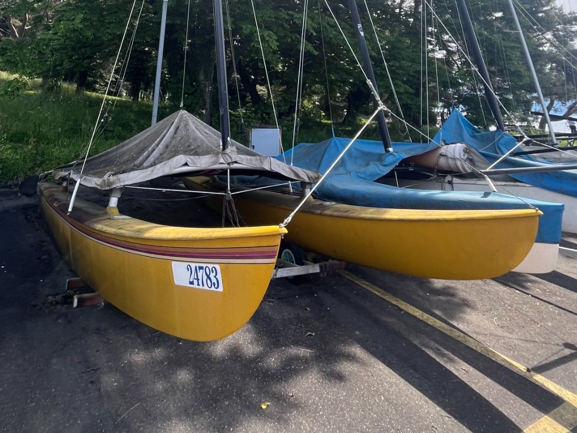Hobie Cat Bateaux: Hobie Cat 16 (Catamaran) – D'occasion à Lausanne par  1