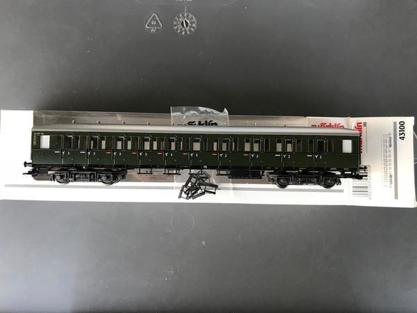Märklin Modellini di ferrovie: Marklin 43100 voiture DB 2/3 cl – Nuovo (secondo la descrizione) da Hauterive NE venduto da eriamch