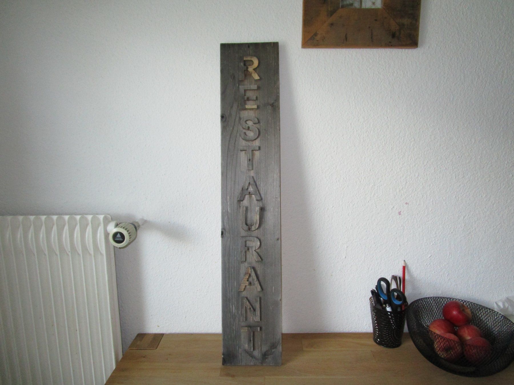 Insegne: Original Holzschild Restaurant, charmante Deko.. – Difettoso da Scuol venduto da Luana.. 1