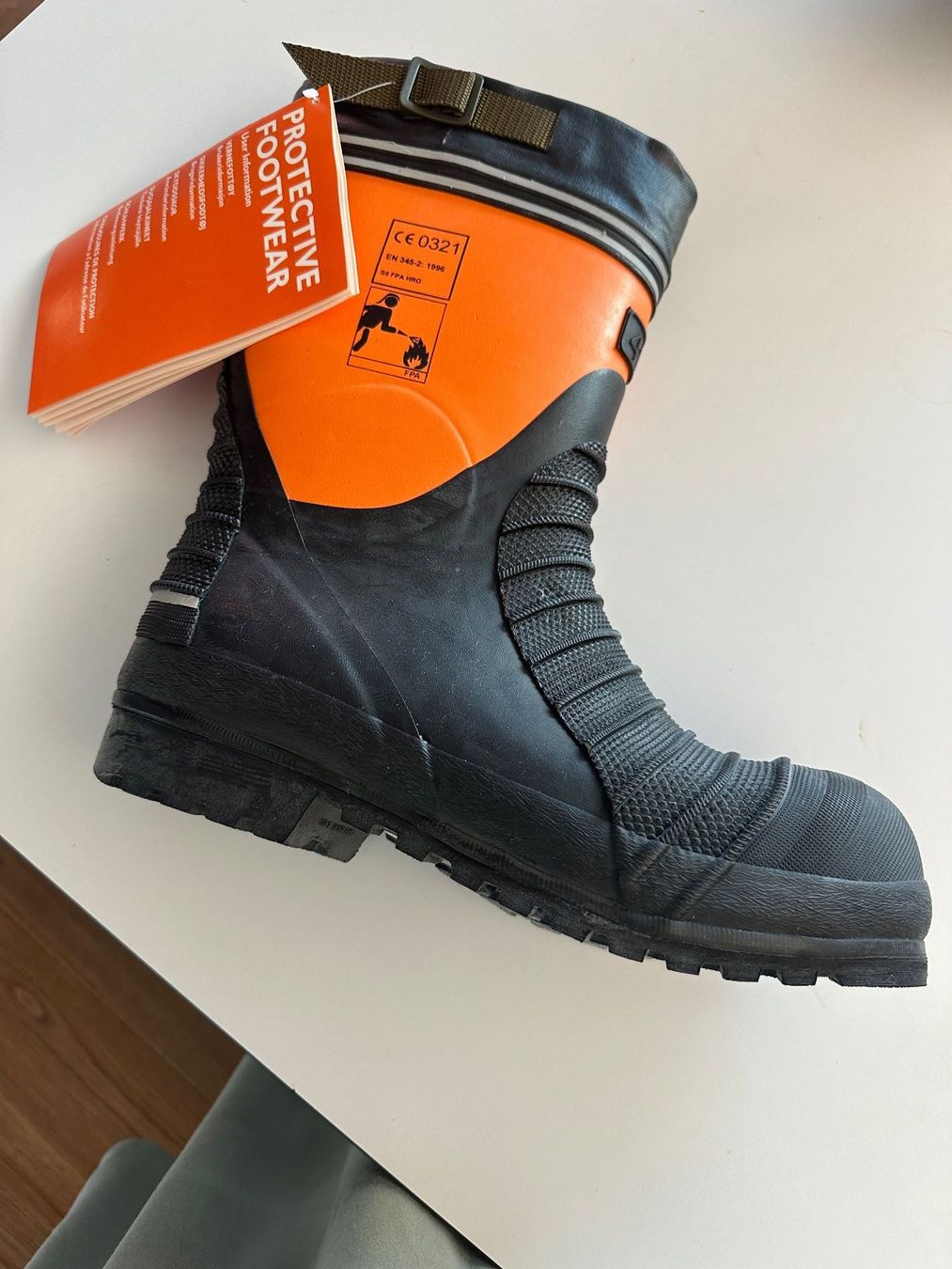 Scarpe da uomo: Schutzarbeitsschuhe – Nuovo (secondo la descrizione) da Oberrieden venduto da Moraira14 2
