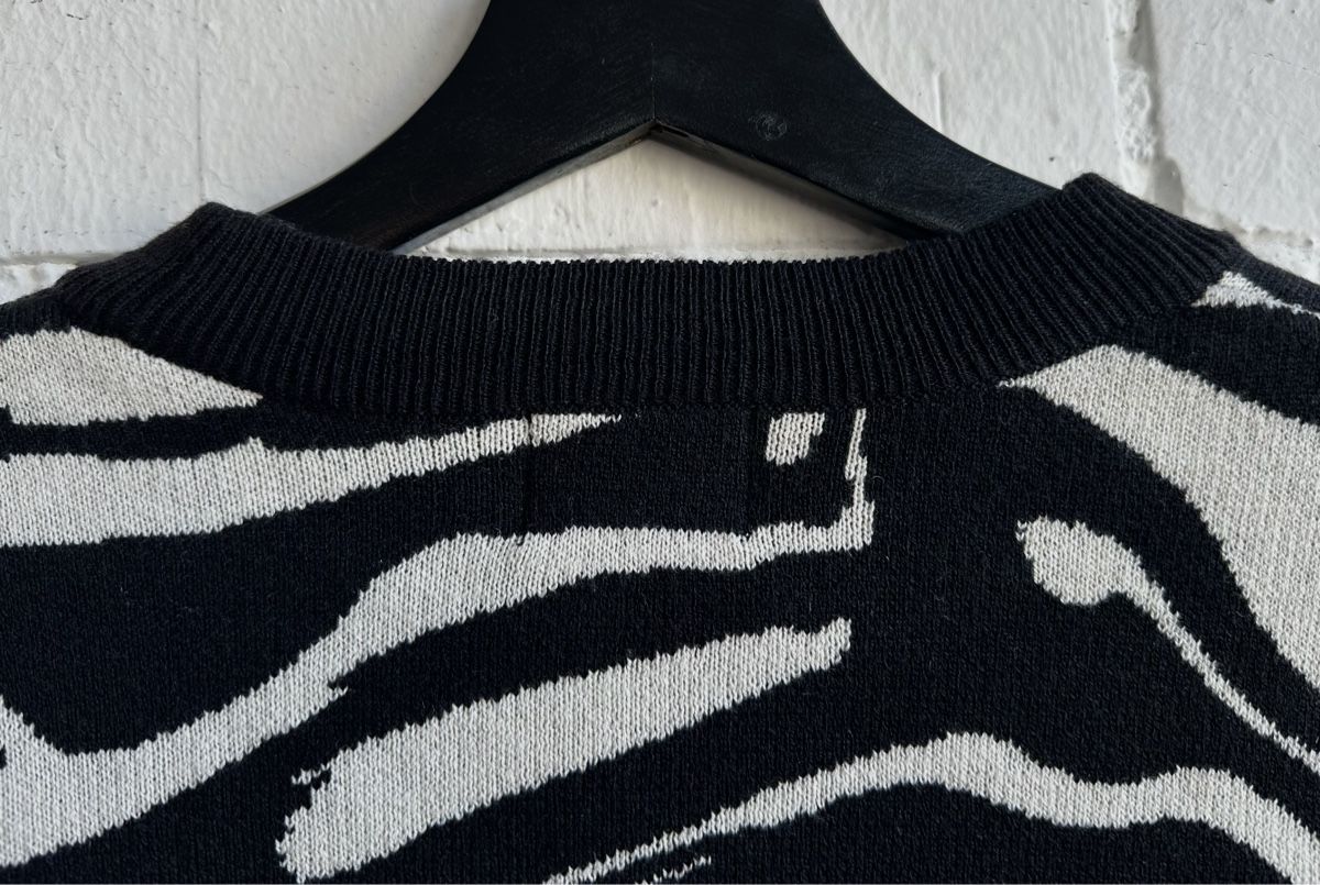 H&M Pullover & Sweatshirts: Cooler, schwarz-weiss gemusterter Crop-Pullover von H&M – Gebraucht aus Bern von Fraeuleinhonig 6