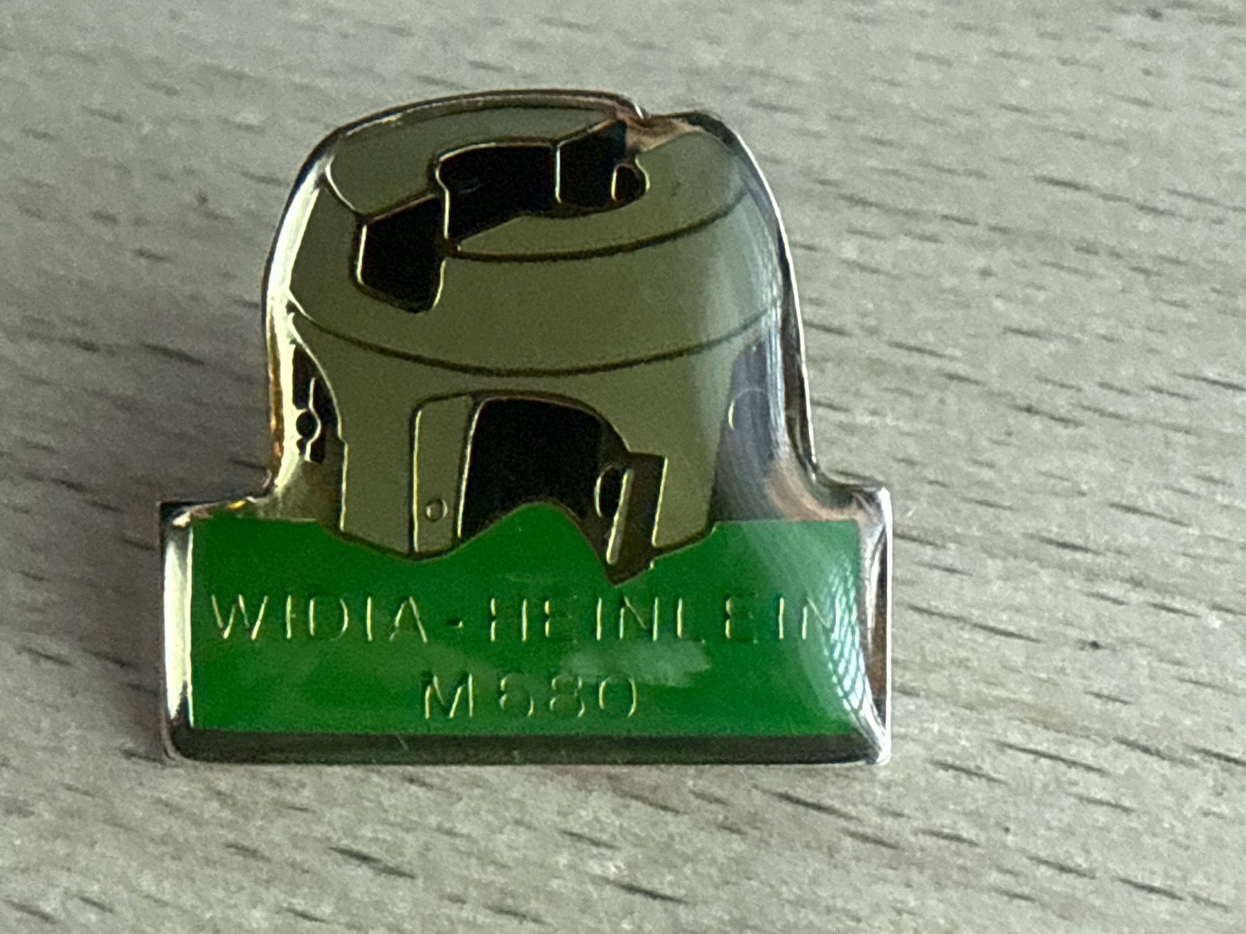 Plaquettes & Badges: Pin Widia-Heinlein M580 – D'occasion à Glattbrugg par Schweigmatt