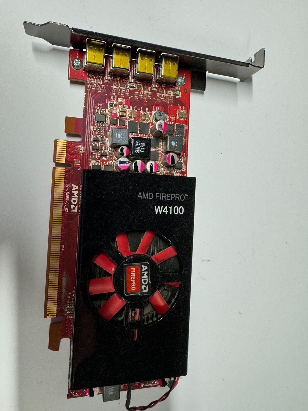 Amd Schede grafiche: AMD Firepro W4100 – Usato da Frauenfeld venduto da cinque