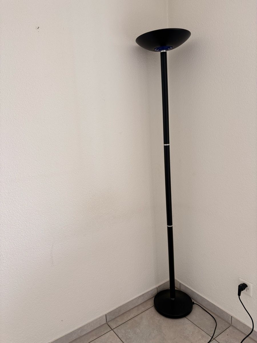 Lampade: Stehlampe Halogen – Usato da Lyss venduto da bebab