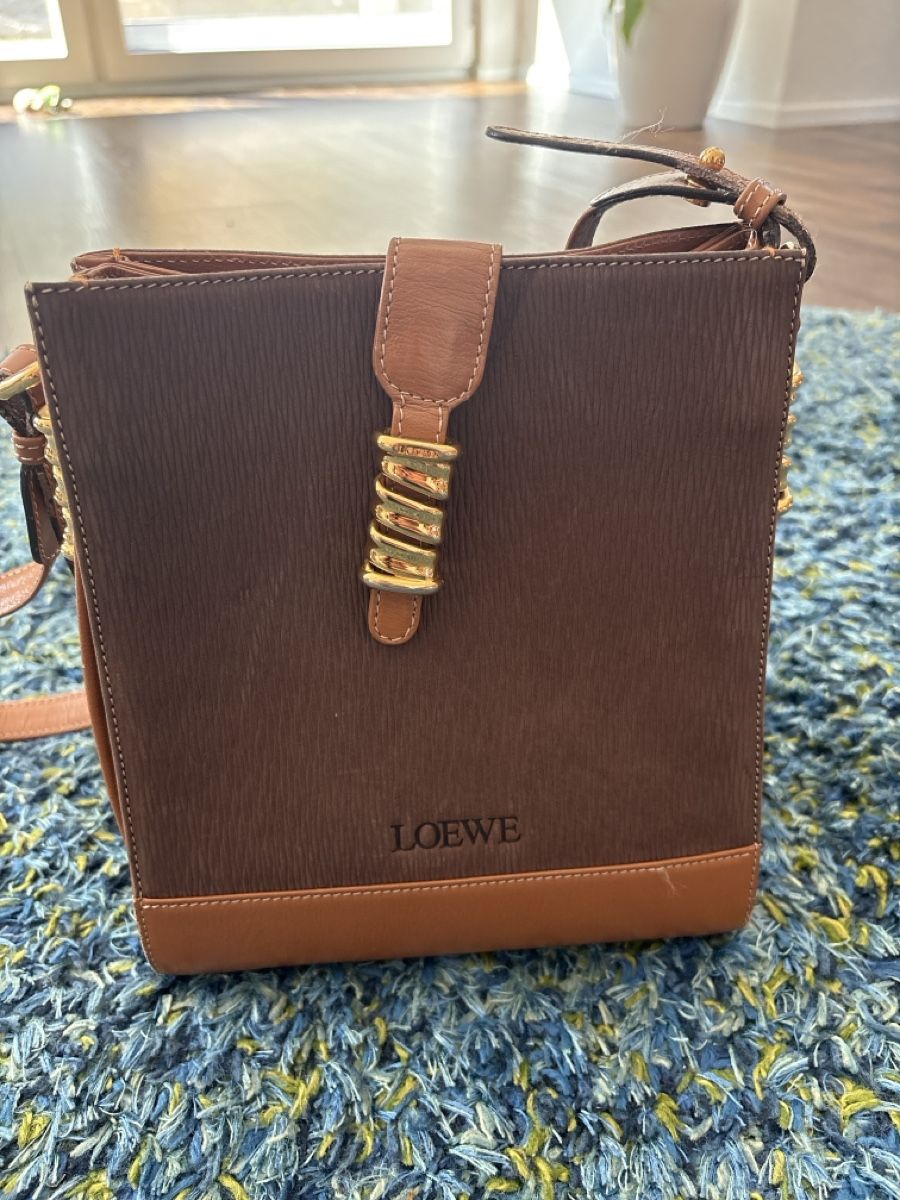 Loewe Taschen für Damen: Loewe Handtasche – Gebraucht aus Altikon von Katanapeto