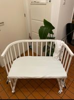 Baby cot with wheels