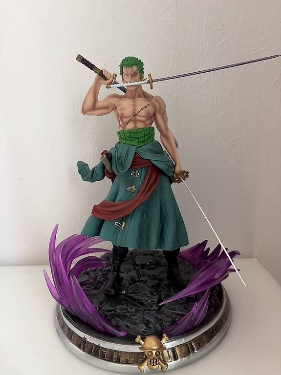 Statuette: Figurine de Zoro - one piece  – Usato da Chavannes-de-Bogis venduto da bla_7nrp