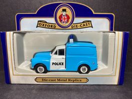 Morris Minor 1000 Van Police Panda - Oxford 1:43 OVP