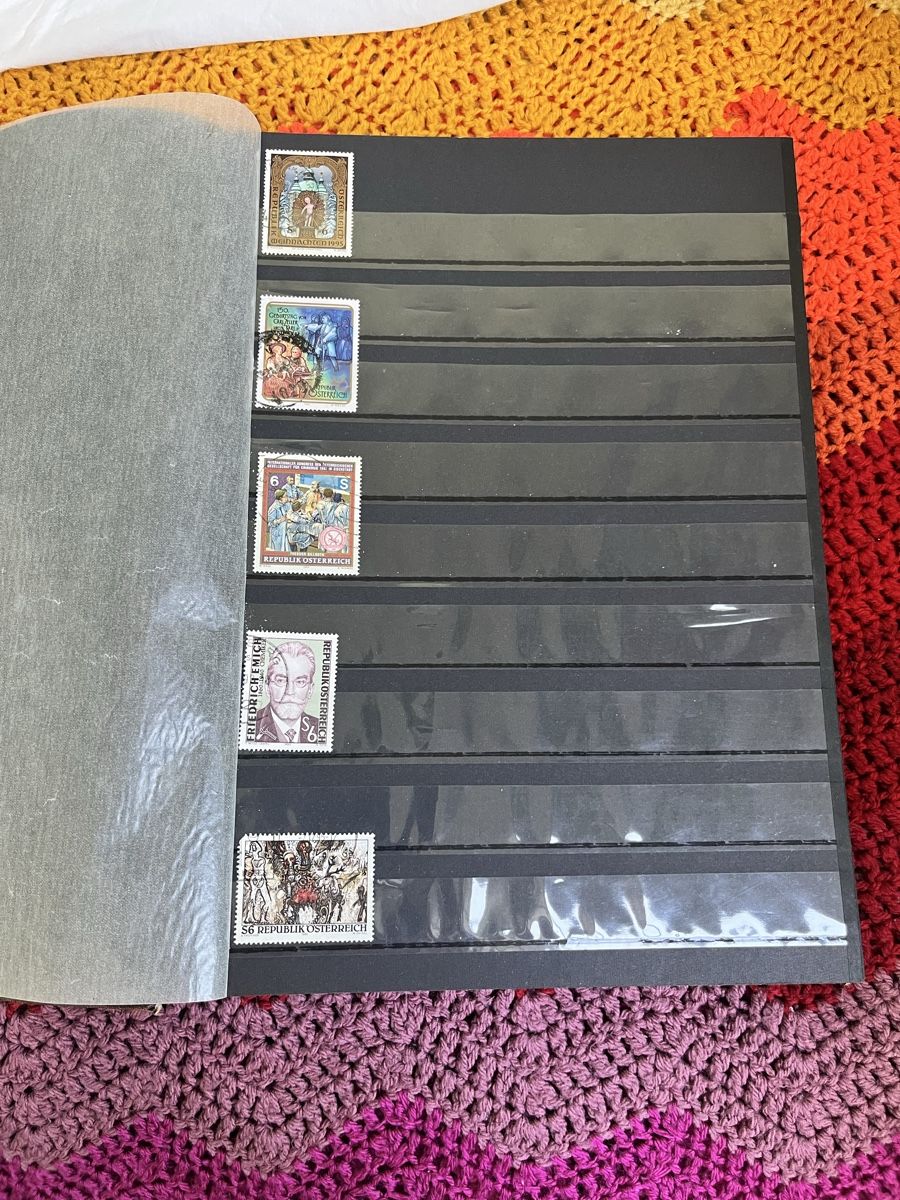 Albums: Briefmarkensammlung – D'occasion à Zürich par Mariella012 1