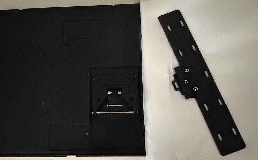 Televisori: Téléviseur SAMSUNG "The Frame", 43 ''  comme neuf – Nuovo (secondo la descrizione) da CHESEAUX-s-LAUSANNE venduto da sil_wp9v 3