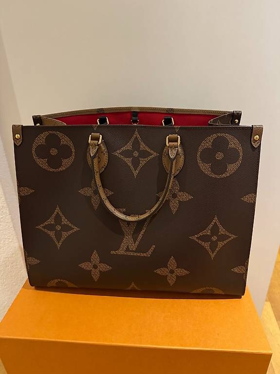 Louis Vuitton Borse da donna: Louis Vuitton OnTheGo MM – Nuovo (secondo la descrizione) da Oberaach venduto da lar_xg85 1
