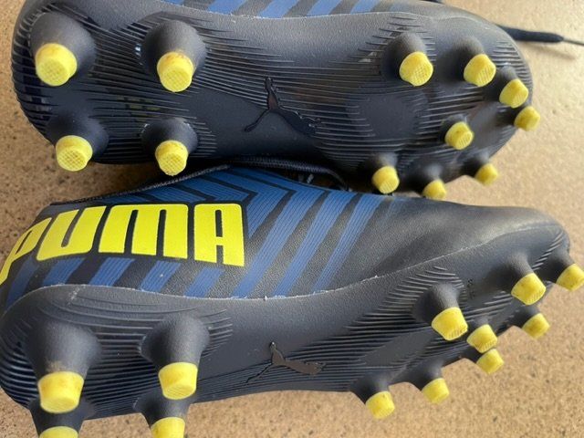 Puma Schuhe für Jungen: Fussball Schuhe Puma Gr 30 NEUWERTIG – Gebraucht aus Arlesheim von JSBS 1