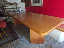 Grande tavolo in legno