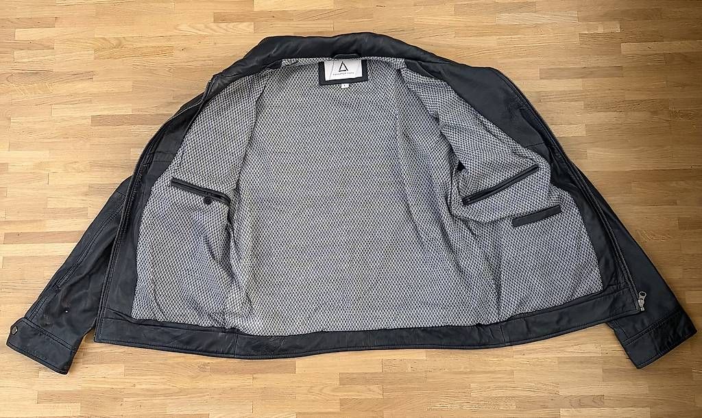 Giacche: Lederjacke – Usato da Luzern venduto da and_s8lc 2