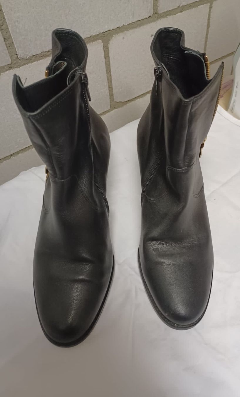 Scarpe da donna: Hassia Stiefeletten – Usato da Laupen ZH venduto da Elti2017 2