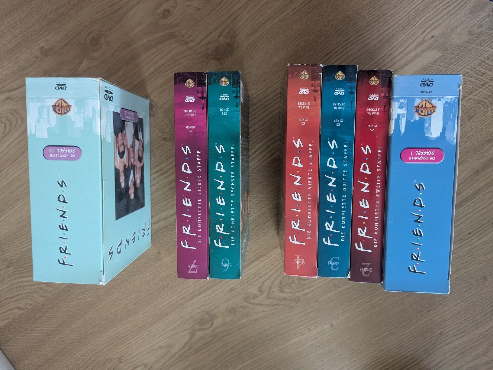 Tous les DVDs: Friends DVD – D'occasion à Fislisbach par Pika_83