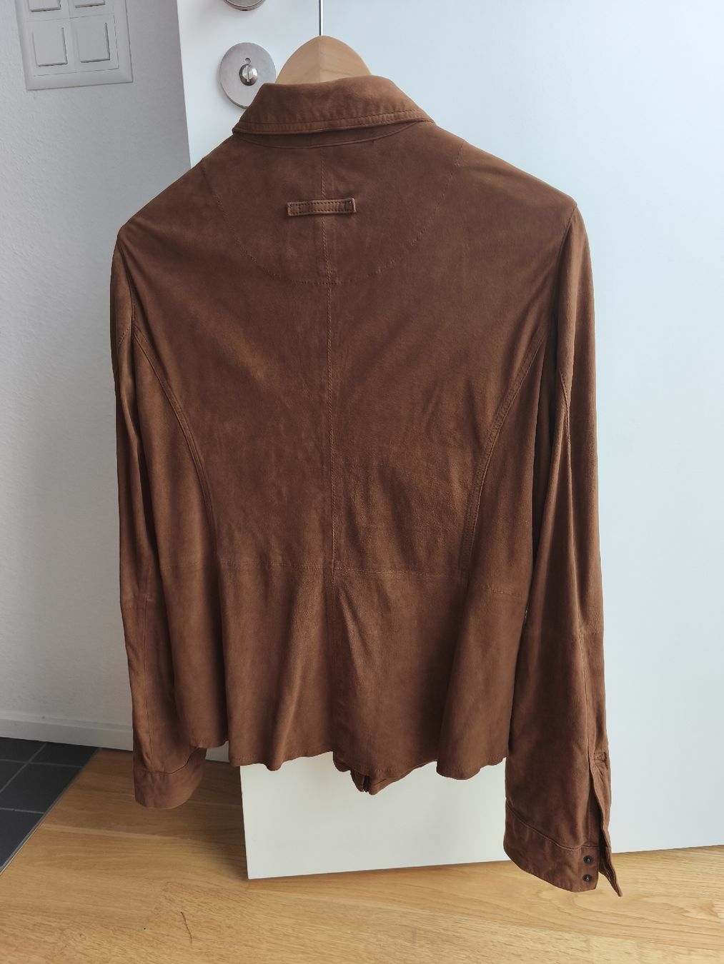 Massimo Dutti Chemisiers: Wildleder Hemd Massimo Dutti Gr. L – D'occasion à Winterthur par kat_9fqy 1
