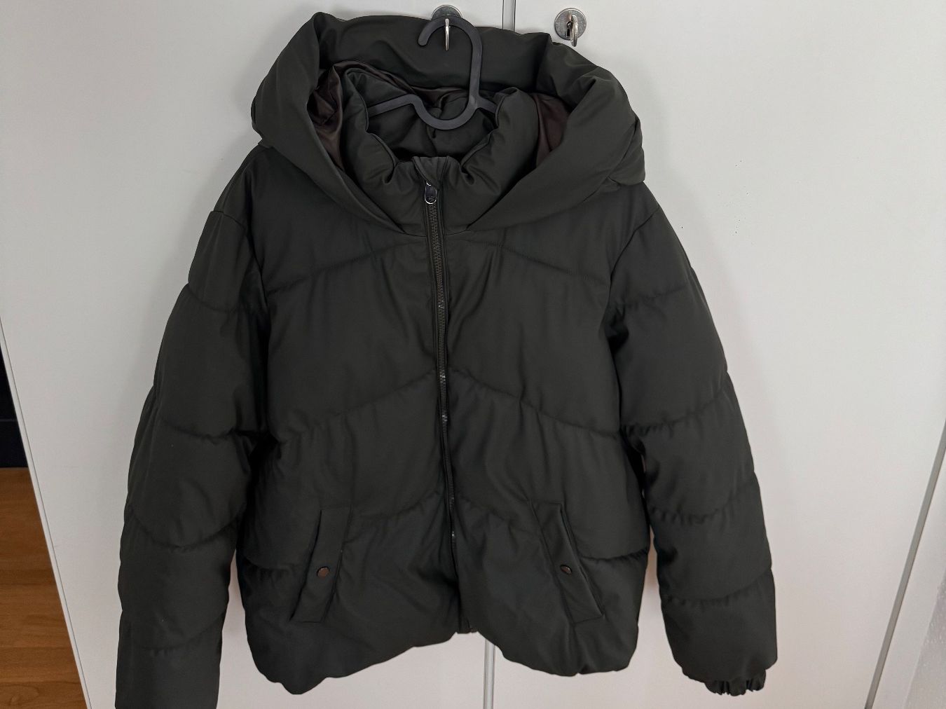 Vero Moda Vestes: grüne Winterjacke – D'occasion à Rüfenacht BE par NE_
