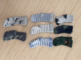 Lot de 8 paires de chaussettes chaudes taille 24-26 enfant h