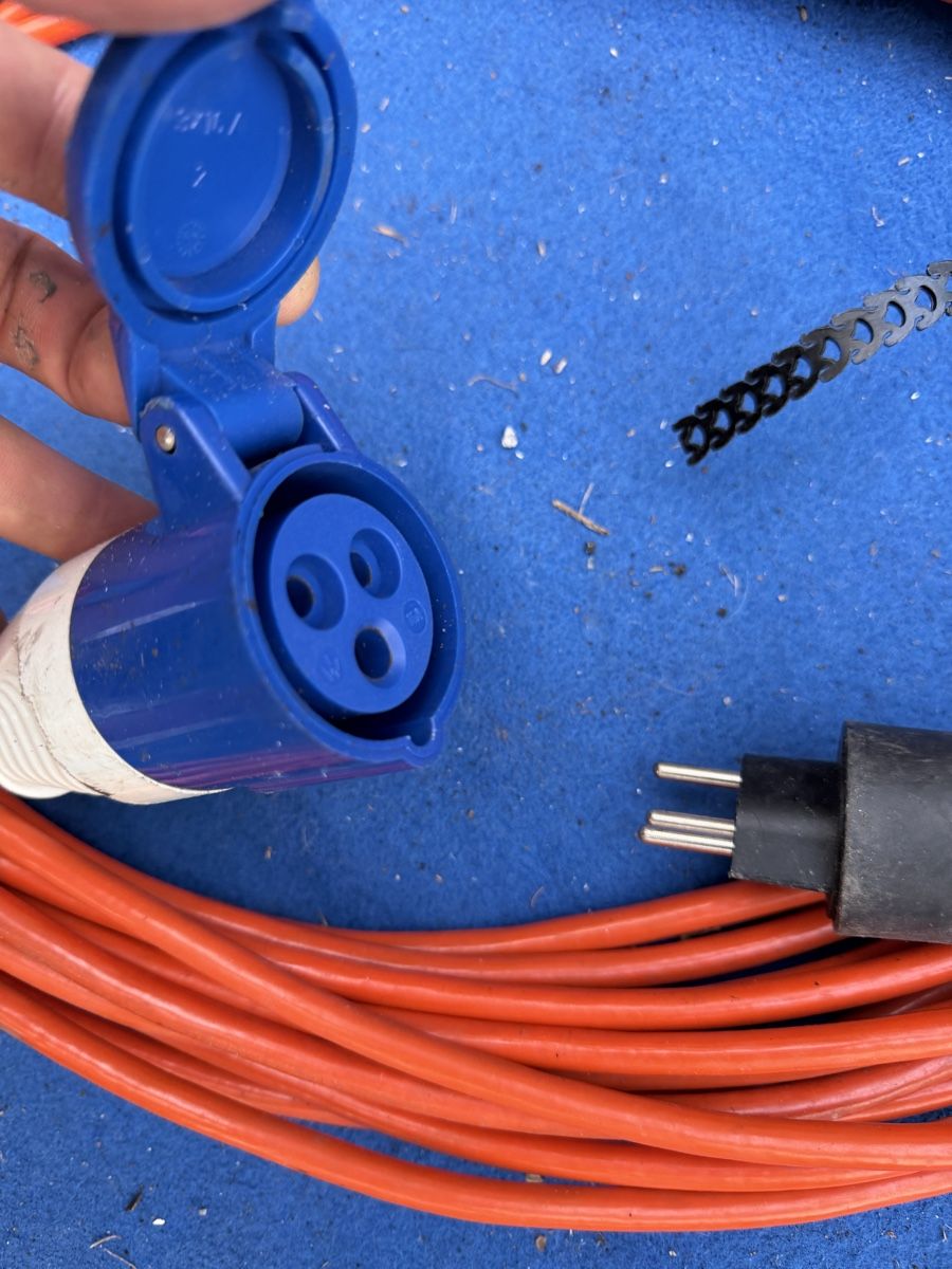 Kabel: Cavo campeggio 220V 20m – Gebraucht aus Camorino von CamperCommunity 1