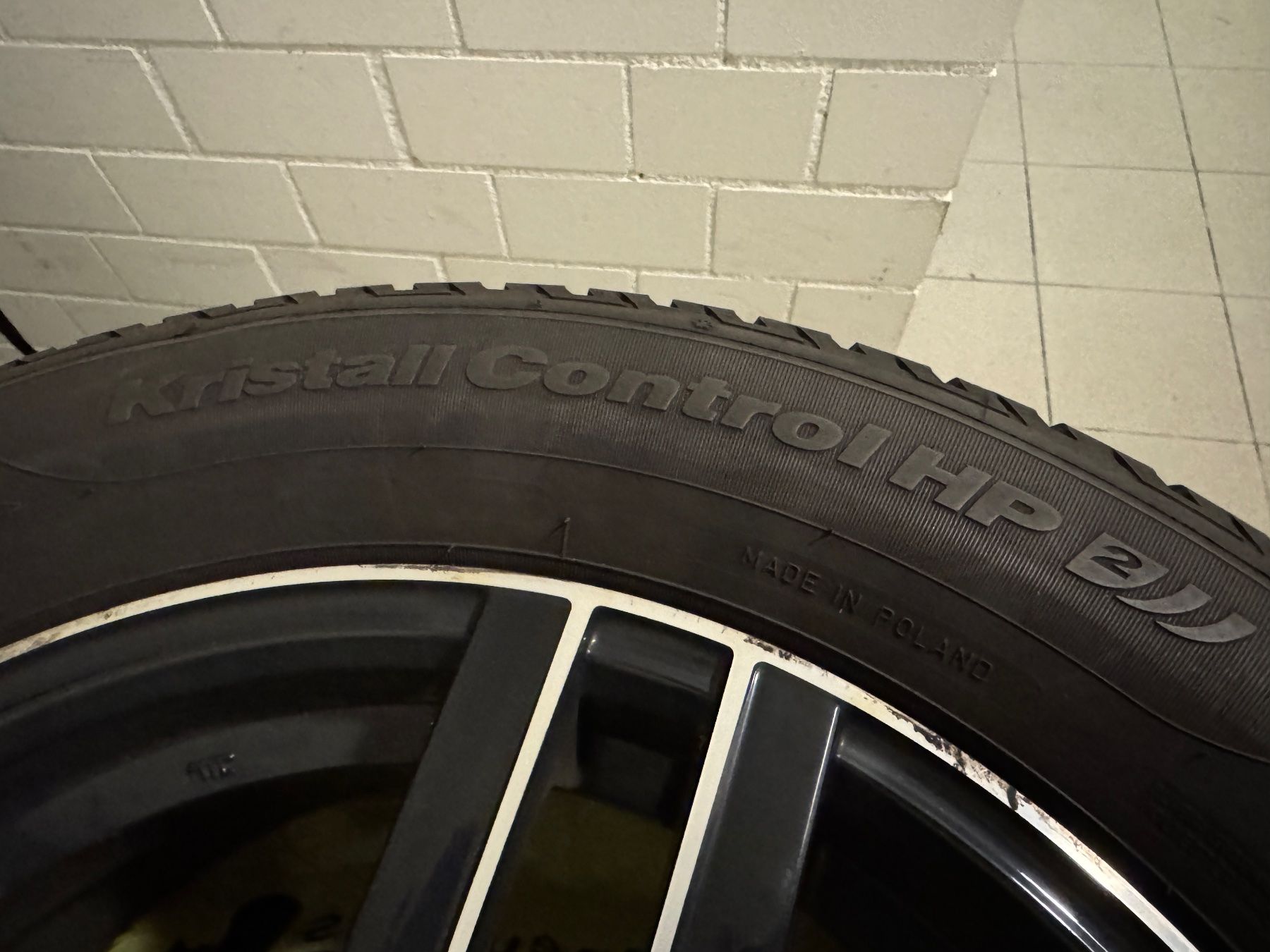 Pneumatici & Ruote complete: Winterräder 215 60 R16 – Usato da Auslikon venduto da Radolf01 1