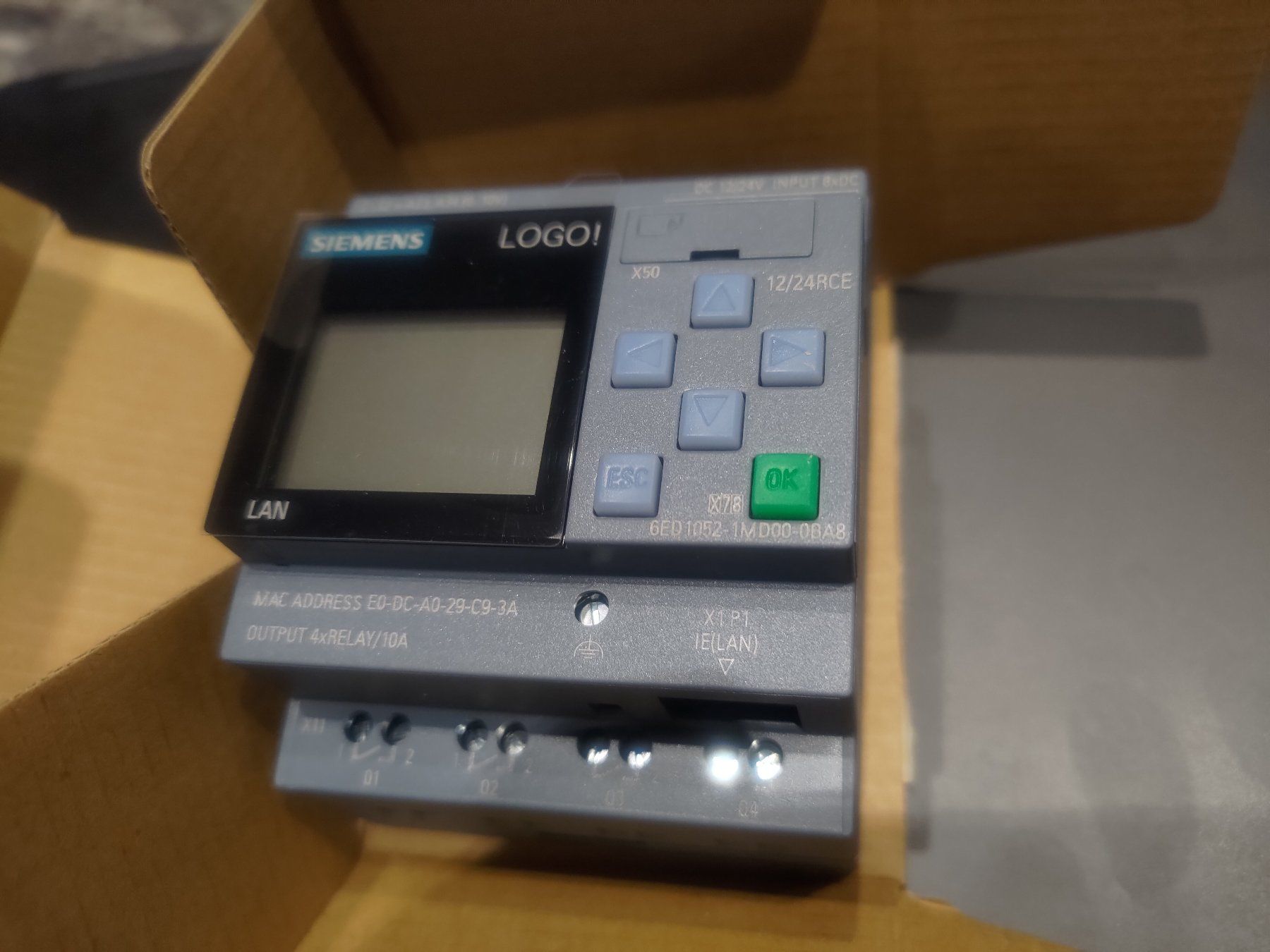 Siemens Sistema di controllo: Siemens LOGO 12/24RCE – Nuovo e nell'imballaggio originale da Grimisuat venduto da Drizzt75