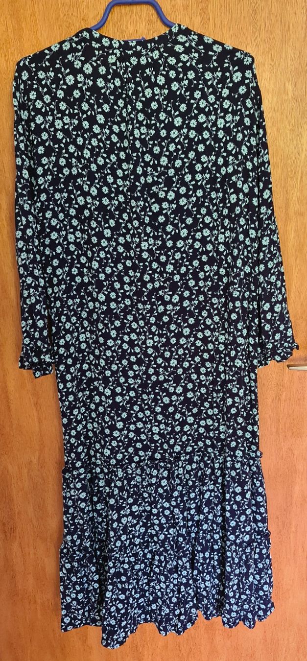 H&M Vestiti: Wunderschönes Kleid mit Blümchen in Blautönen, Grösse 44 – Usato da Eschert venduto da PS.. 1