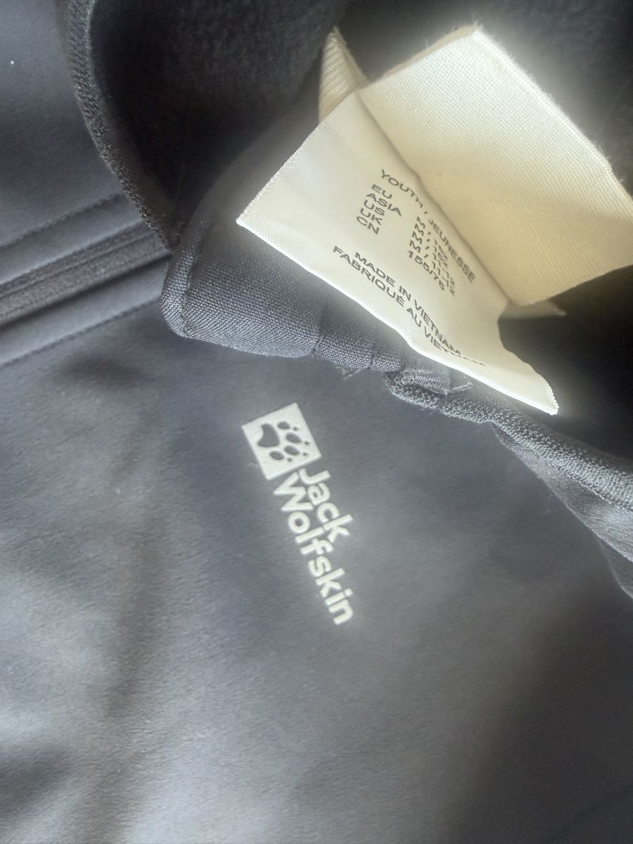 Jack Wolfskin Jacken: Jack Wolfskin Softshelljacke schwarz Grösse 152 – Gebraucht aus Feldbrunnen von cleo09 2