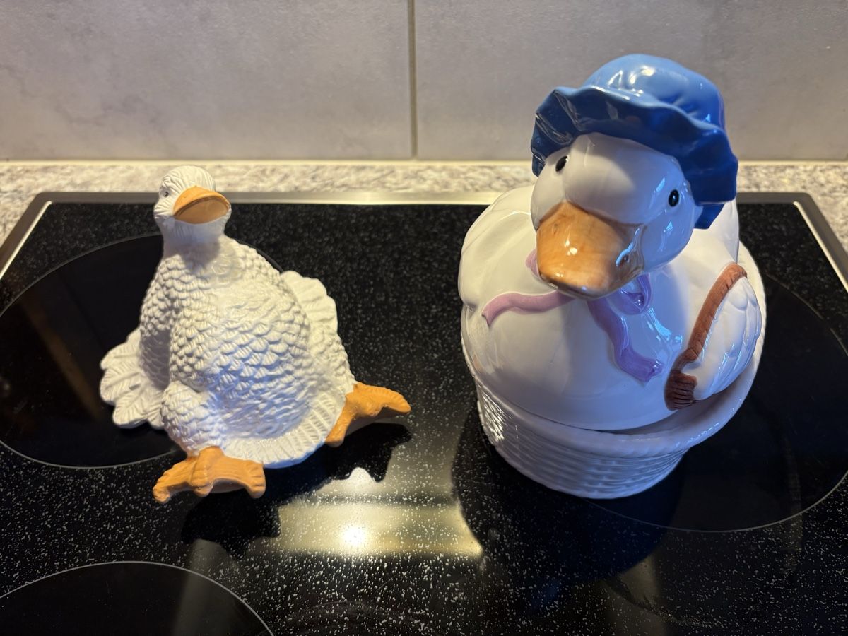 Tutte le decorazioni: Zwei Keramik Enten – Usato da Oberwil BL venduto da elk_wf5x