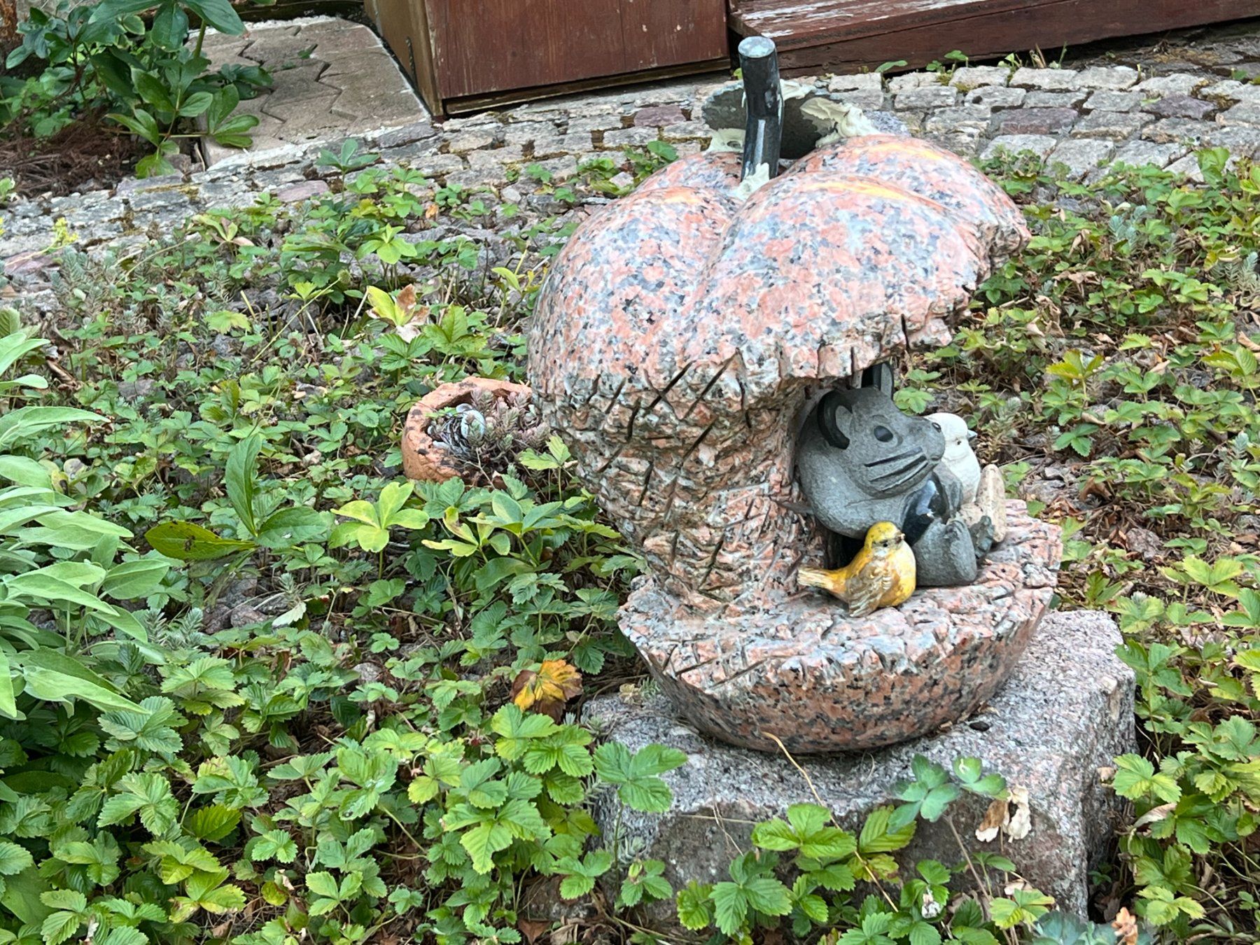 Figuren: Gartenfigur Apfelform Marmor Granit – Gebraucht aus Wettingen von pozza01 6
