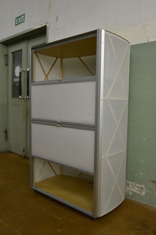 Thut Kommoden: Designer Kommode Thut Folien-Kommode – Gebraucht aus Lichtensteig von UsedIN 5