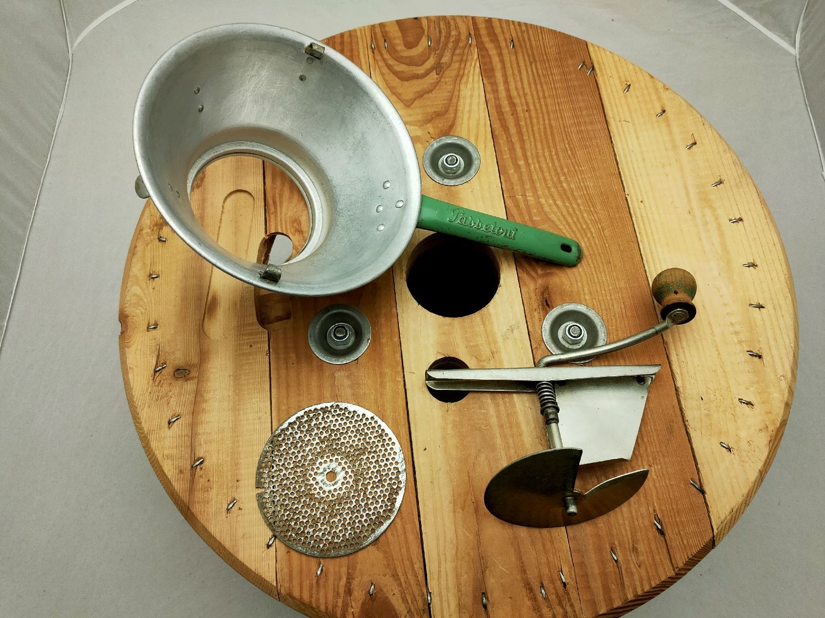 Elettrodomestici da cucina: Passiermaschine Passetout – Usato da Zug venduto da schnepps 4