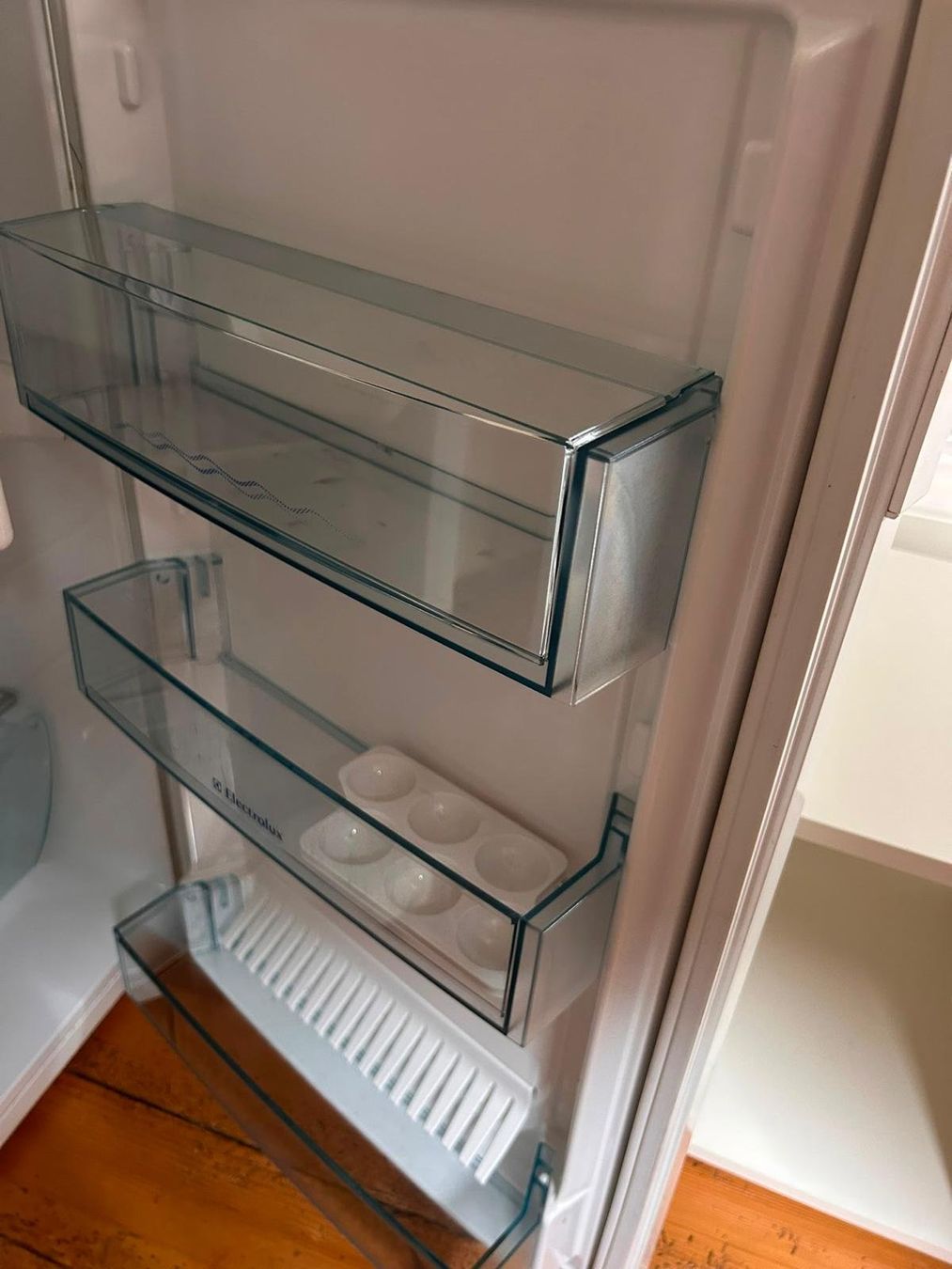 Electrolux Frigoriferi: Electrolux Kühlschrank mit Gefrierfach – Usato da Küsnacht ZH venduto da joe_v6z5 2