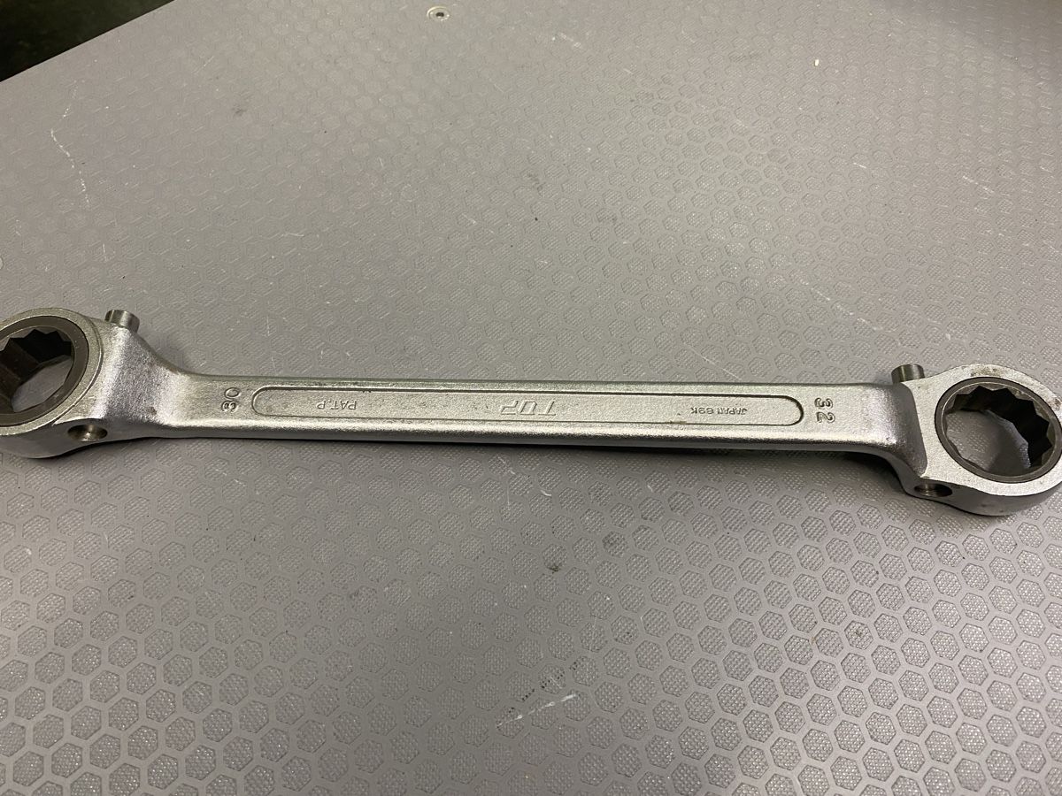 Alle Werkzeuge: Ratschen Ringmaulschlüssel 30/32 – Gebraucht aus Wabern von HK-Design 1