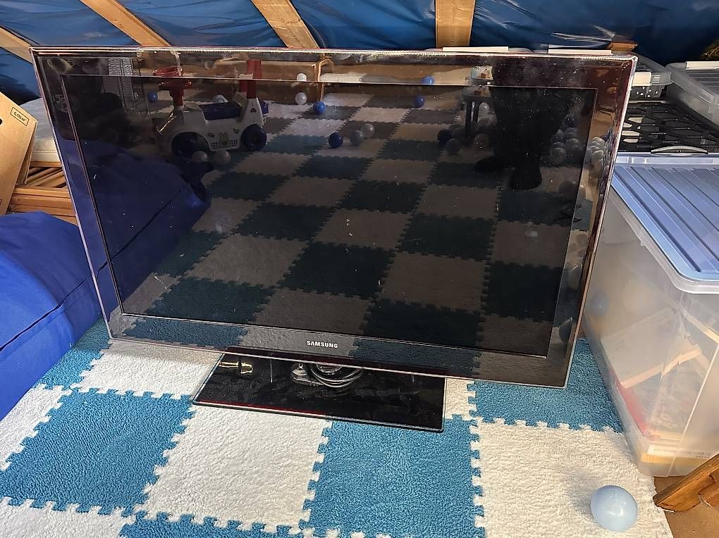 Televisori: Samsung 40Zoll TV – Usato da Wildhaus venduto da Menario87