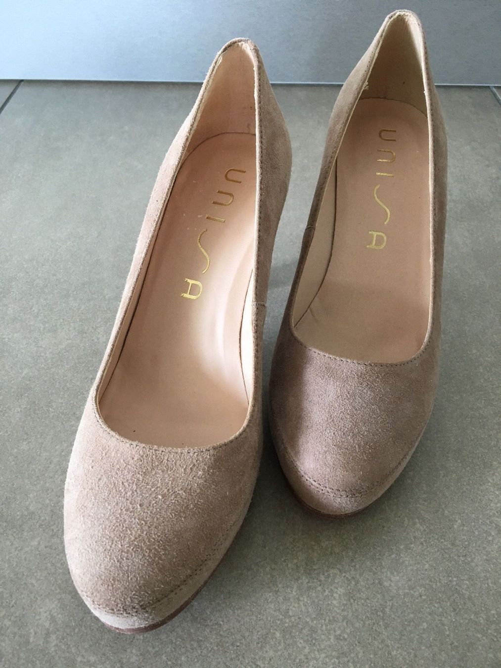 Unisa Damenschuhe: ***UNISA*** Pumps Wildleder, Gr. 37 – Neu (gemäss Beschreibung) aus Volketswil von Kephren 1