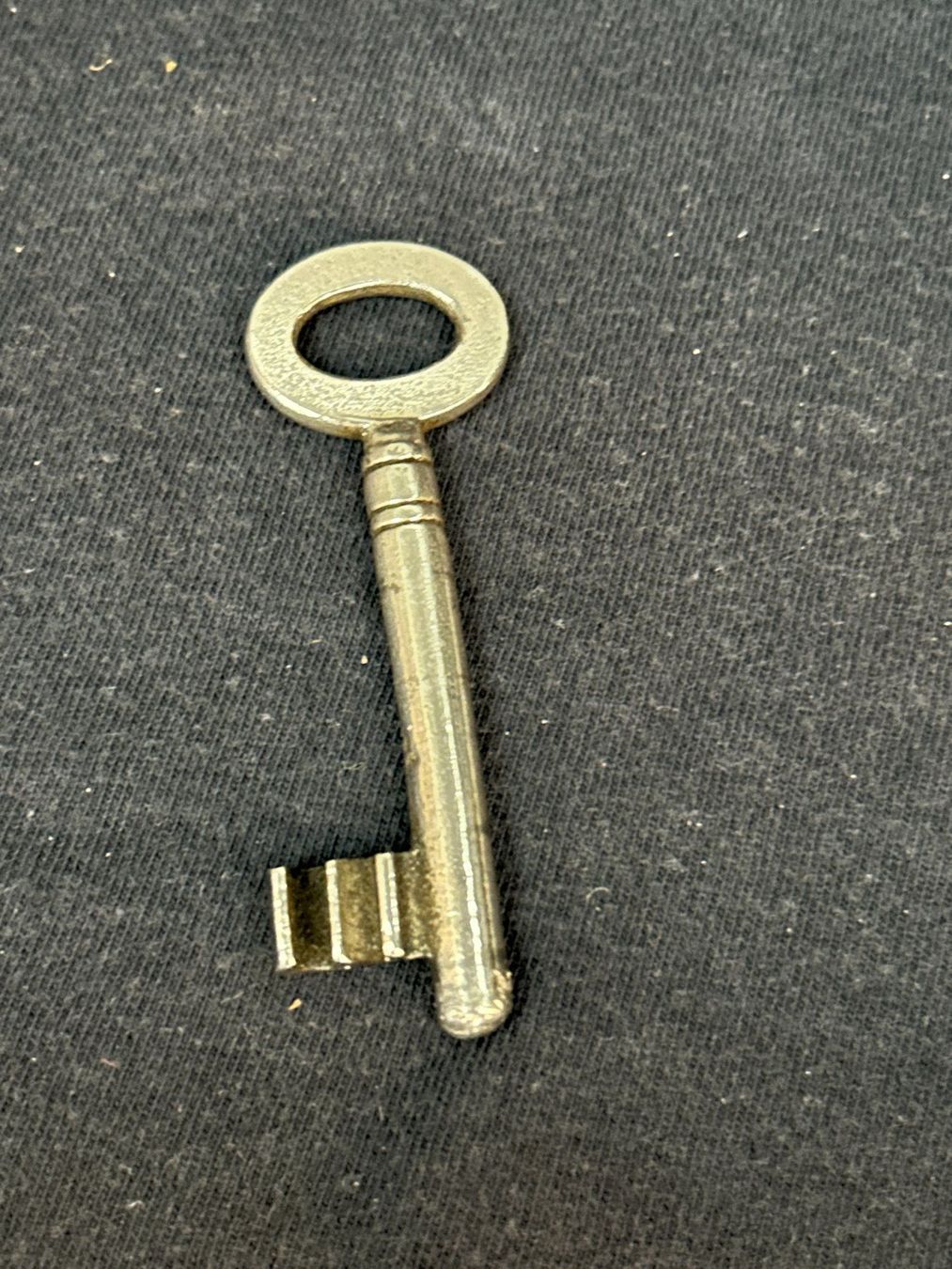 Chiavi: Schlüssel Nr. K8A – Usato da Küsnacht ZH venduto da filo_fila8700 1