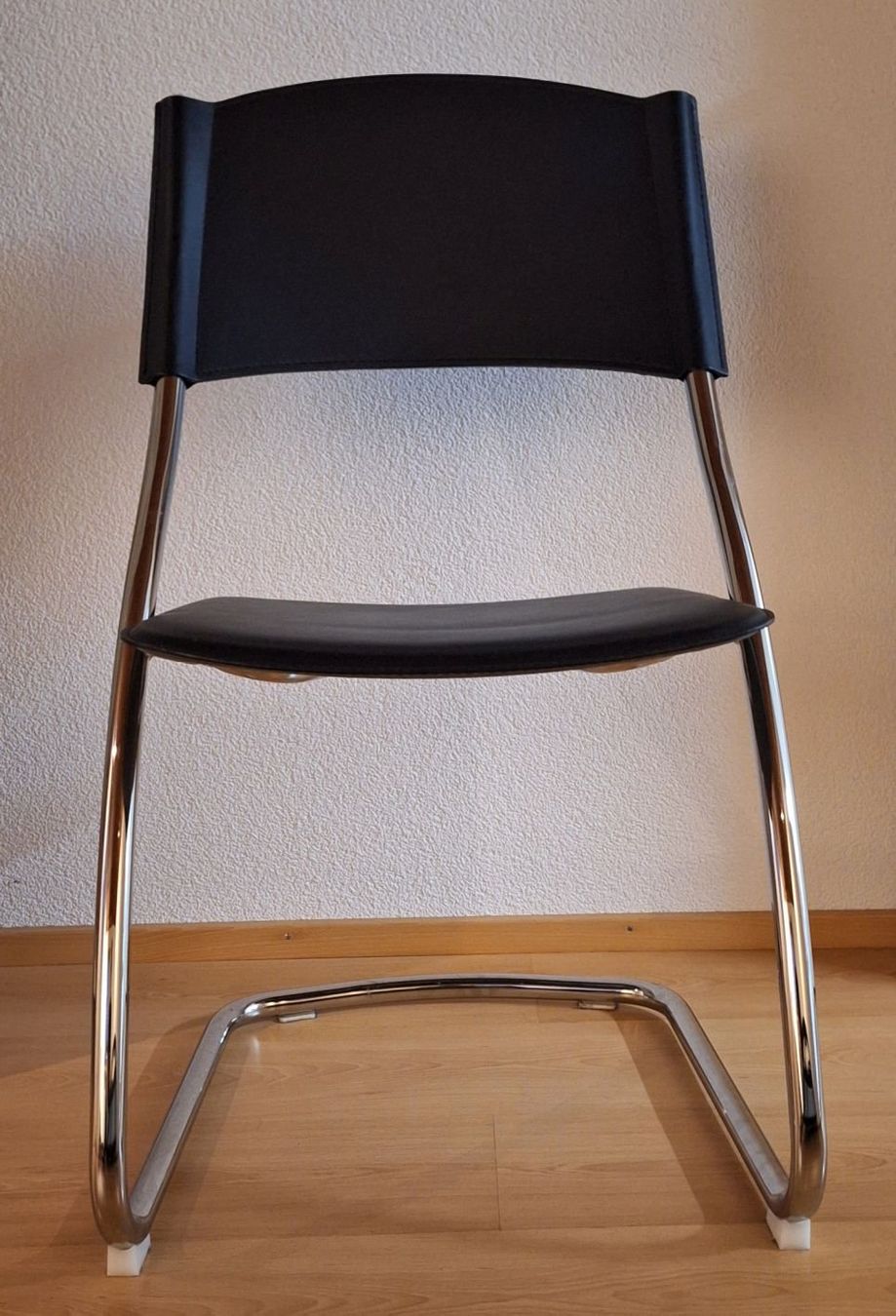 Sedie: Vier schwarze Stühle – Usato da Hasle b. Burgdorf venduto da Danny820 2
