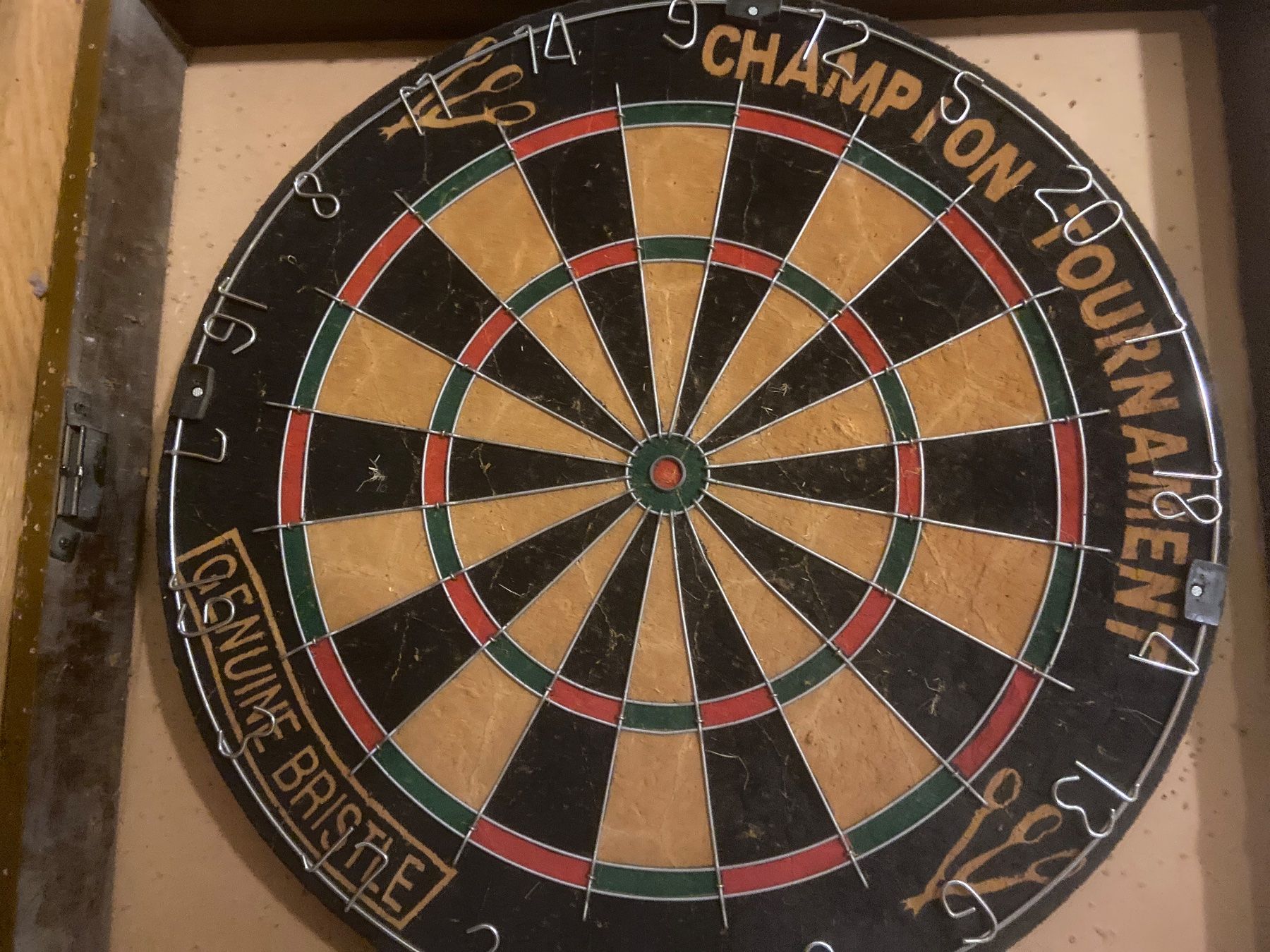 Tir à l'arc: Original English Bristle Dart Board – D'occasion à Meilen par rowland534