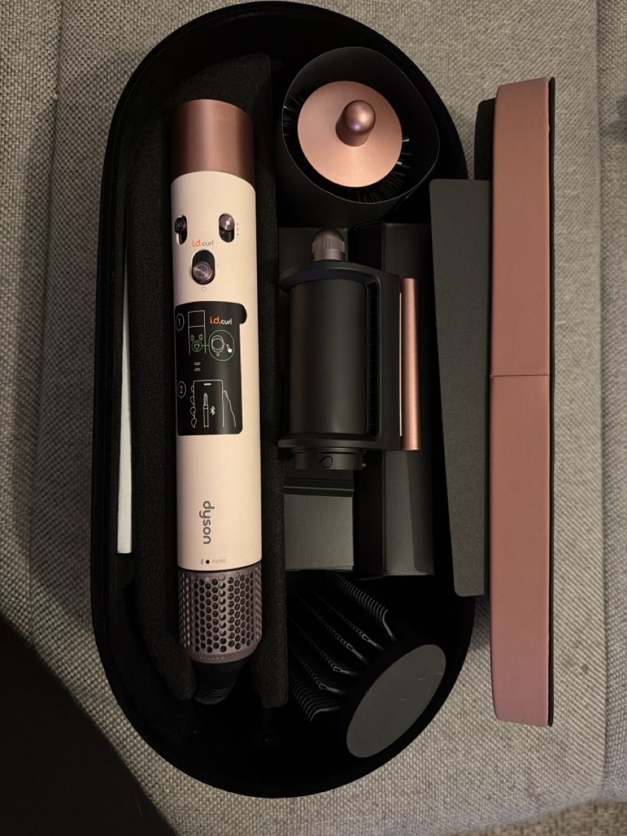 Dyson Sèche-cheveux: Dyson Airwrap Complete Styler - Pristine Condition! – Neuf (Voir description) à Gebenstorf par AA2015