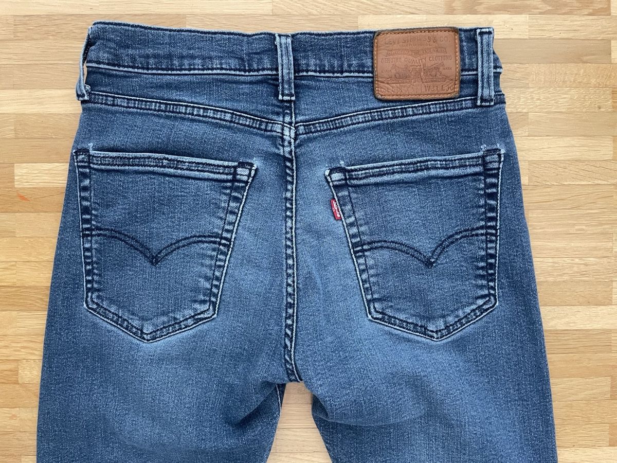 Levi's Jeans: Levi's Jeans – Usato da Tägerwilen venduto da Shaimaa 1