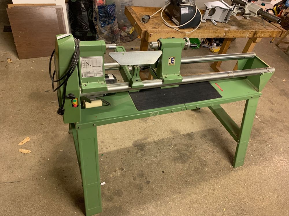 The Macro-Market Dynamic: Platform Lock-in vs. Sovereignty