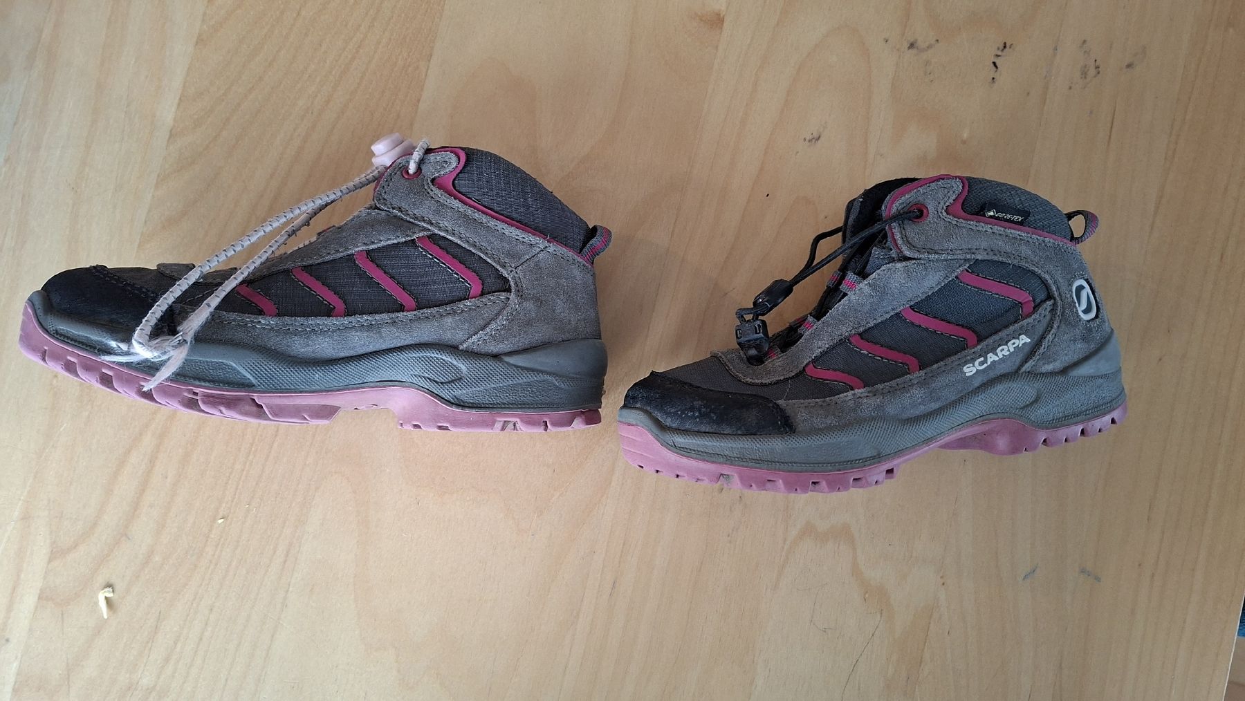 Scarpa Scarpe per ragazze: Scarpa Wander-Schuhe Gr.31, Goretex – Usato da Marthalen venduto da Janine1943 2