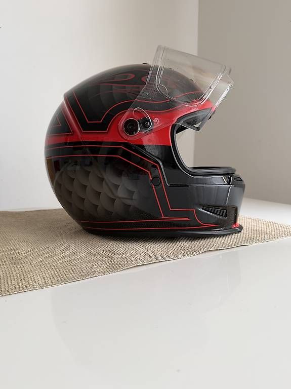 Bell Casques & visières: BELL Eliminator Carbon Lightweight Helm – D'occasion à Untervaz par Clambu 1